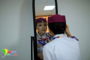 重庆礼仪训练实拍 美女动花演绎鞠躬三角度，尽显东方仪态之美